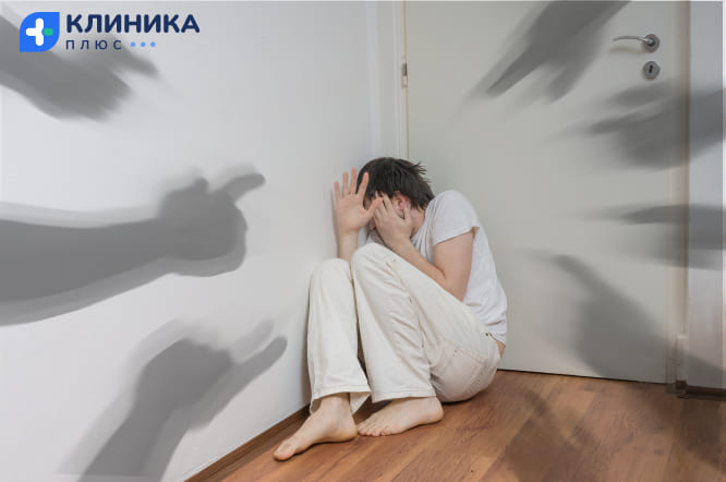 Мужчина страдает от галлюцинаций