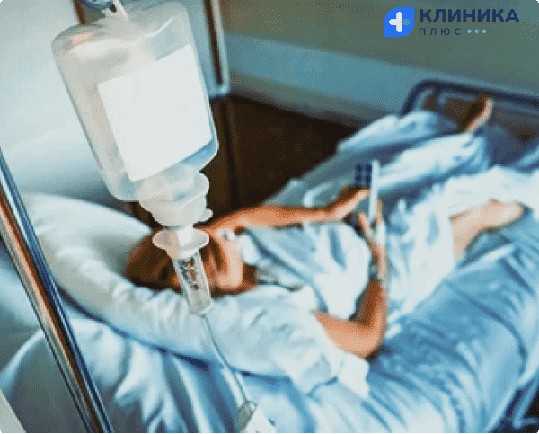 Пациент лежит в койке